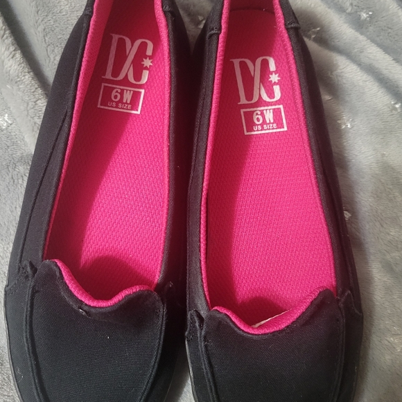 DC Villainess shoes - Picture 2 of 5